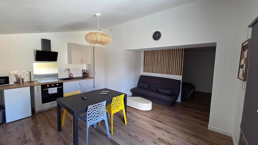 Location de vacances pour 4 personnes, avec Terrasse à Saint-Rémy-la-Varenne - 4