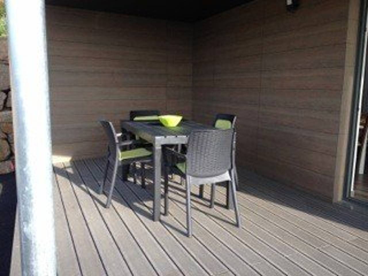 Maison neuve à Trégastel avec Wifi, terrasse en bois et classée 3 étoiles, près des plages in Trégastel, Côte de Granit Rose