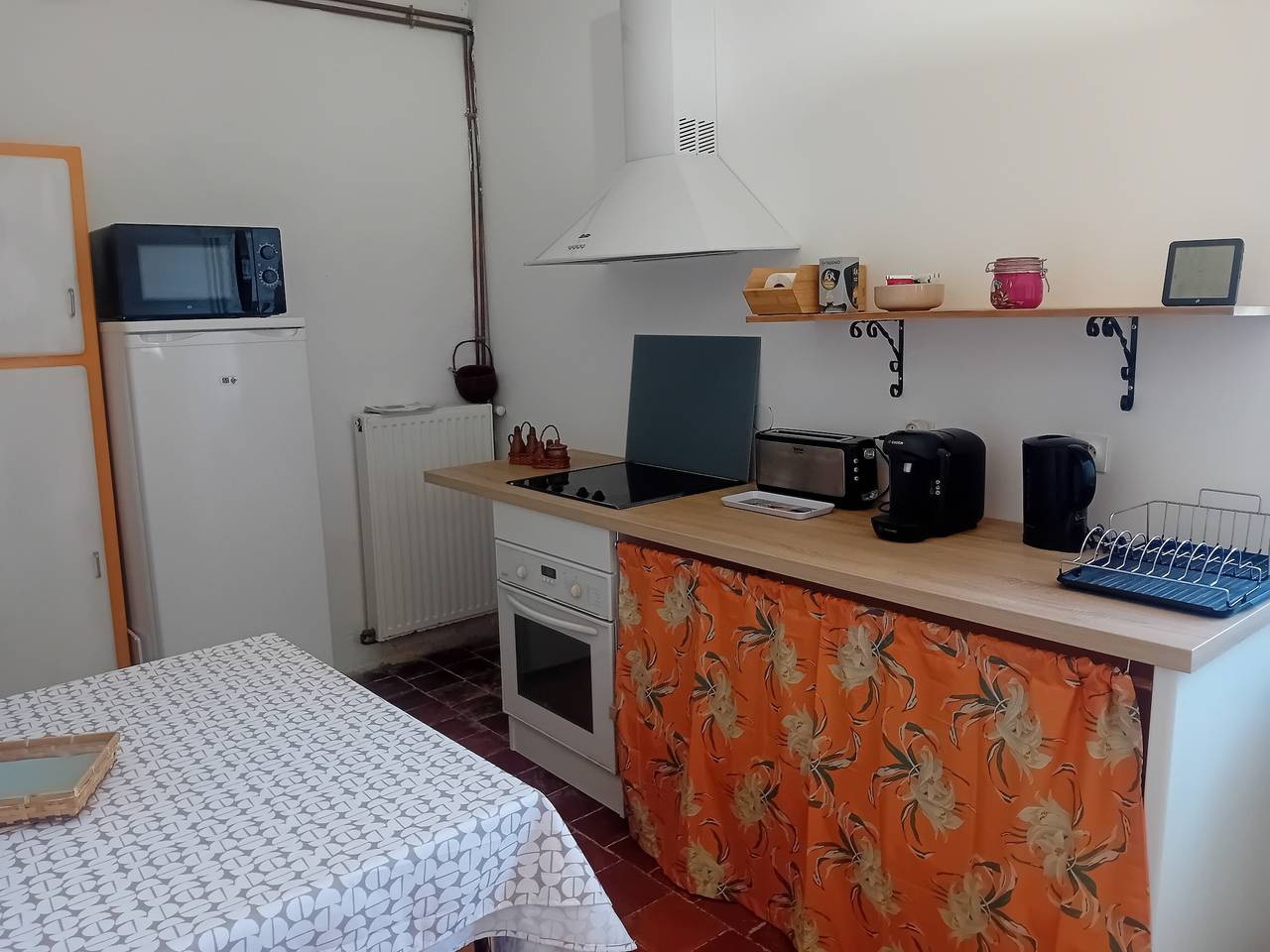 Studio entier, Gîte « Gite À La Ferme - Pardaillan » avec jardin privé et Wi-Fi in Pardaillan, Région de Marmande