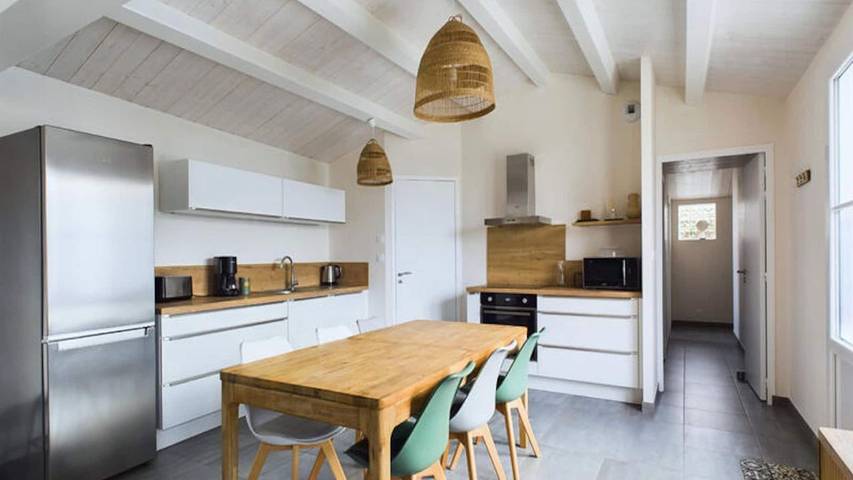 Gîte pour 8 personnes, avec jardin dans Plage De La Bosse L Epine - 3