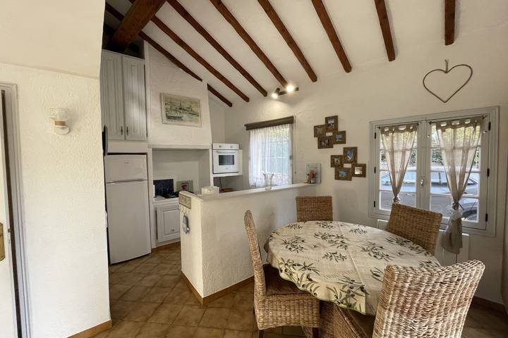 Location de vacances pour 4 personnes, avec terrasse, adapté aux familles dans Plage De La Croisette Sainte Maxime