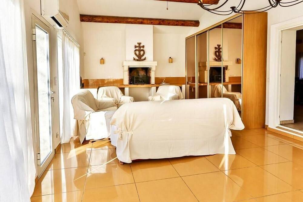 A True Haven Of Peace in Graveson, Arles region