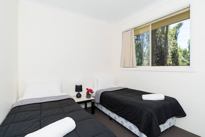 Holiday rental for 5 people, with balcony and garden, with pets in Sydney
