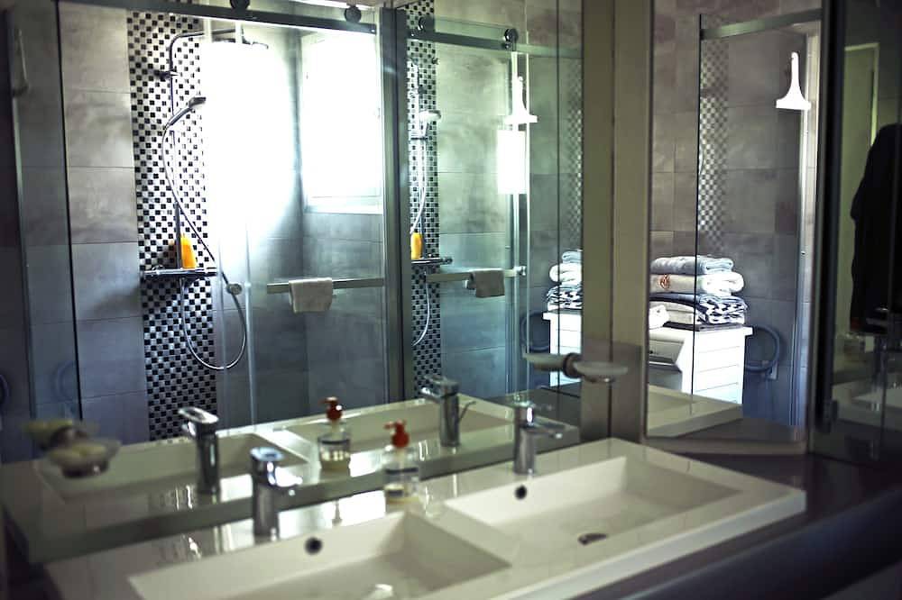 Appartement entier, Beau 3 Pieces Calme Et Lumineux Vue Mer in Antibes, Côte méditerranéenne (France)