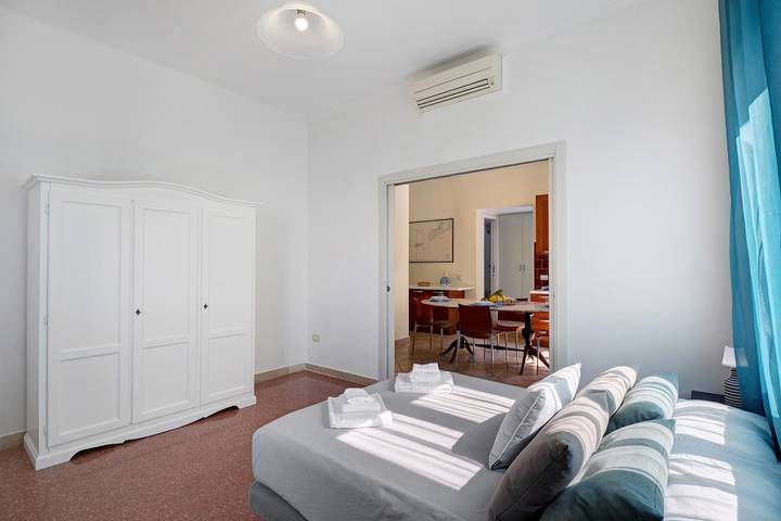 Apartamento entero, Apartamento 'Ebbrezza Di Mare' con vistas al mar, terraza privada, aire acondicionado y Wi-Fi. in Meta, Sorrento Coast