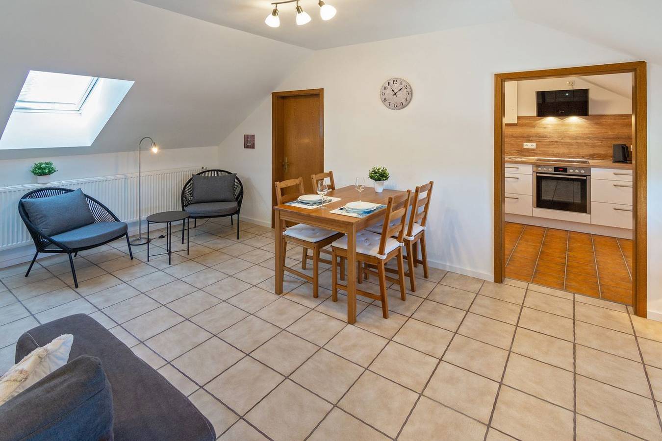 Ganze Wohnung, Gemütliche Oberwohnung Schlafdeich mit Sitzecke in freier Natur in Dornum, Landkreis Aurich