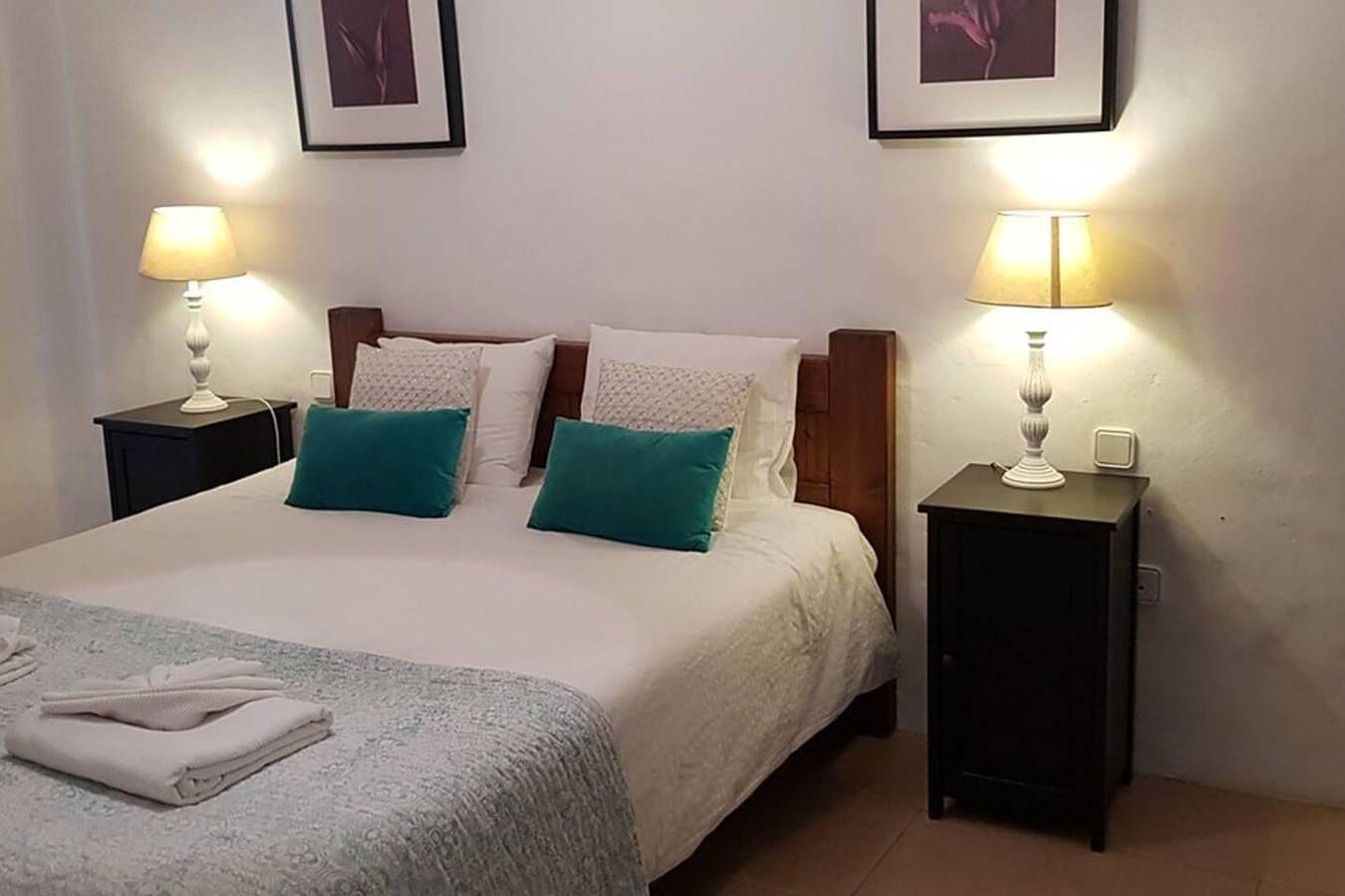 Villa - Sleeps 8 - Hot Tub - Pool - Parking in Conil, Tías