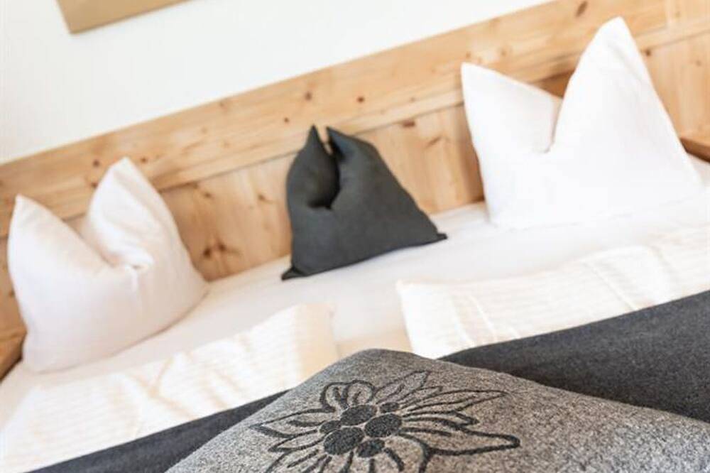 Tweepersoonskamer met douche od. Badkamer, Wc - Guesthouse Farm Paulingerhof in Stubai Alps, Axams