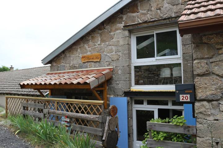 Gîte pour 6 personnes, avec terrasse et jardin