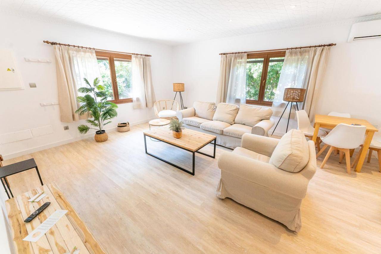 Three-Bedroom Villa in El Arenal, Palma de Mallorca