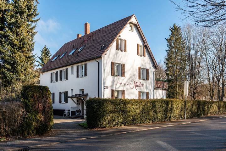 Gehele studio, Studio Appartement 'Nr 6' met gedeeld terras, gedeelde tuin en Wi-Fi in Bad Dürrheim, Central Black Forest