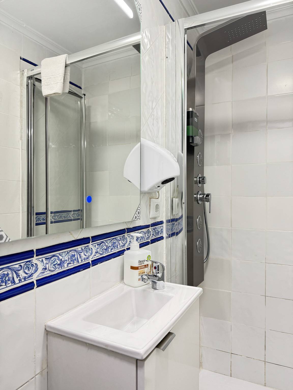 Appartement entier, Madera 6 in Centro (Madrid), Madrid