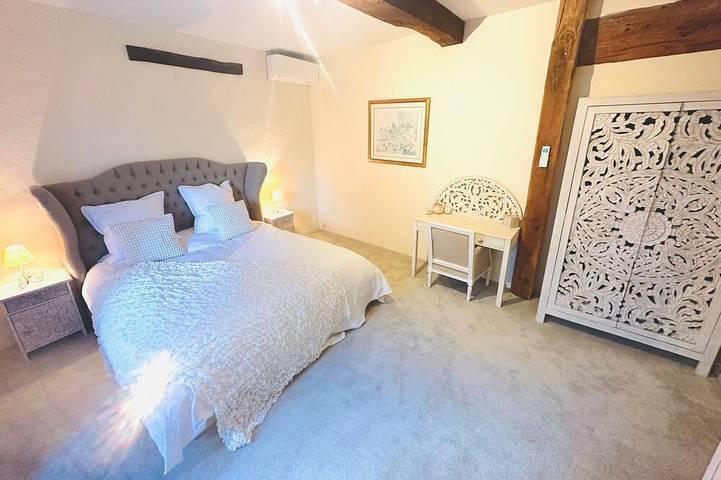 Maison de 7 chambres avec piscine chauffée, spa, salle de sport et climatisation in Massoulès, Quercy