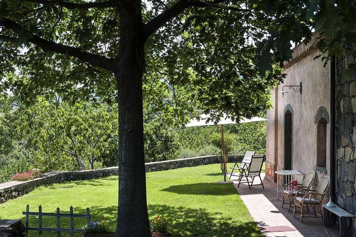 Agriturismo per 8 persone, con Giardino a Giarre