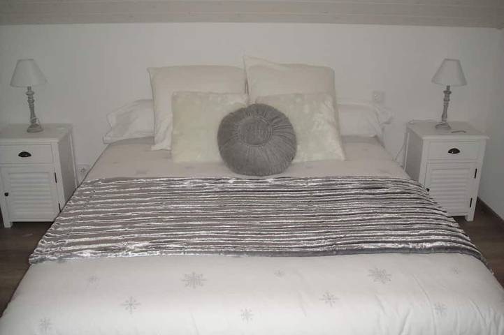 Gîte pour 5 personnes, avec jardin à Saint-Point-Lac - 3