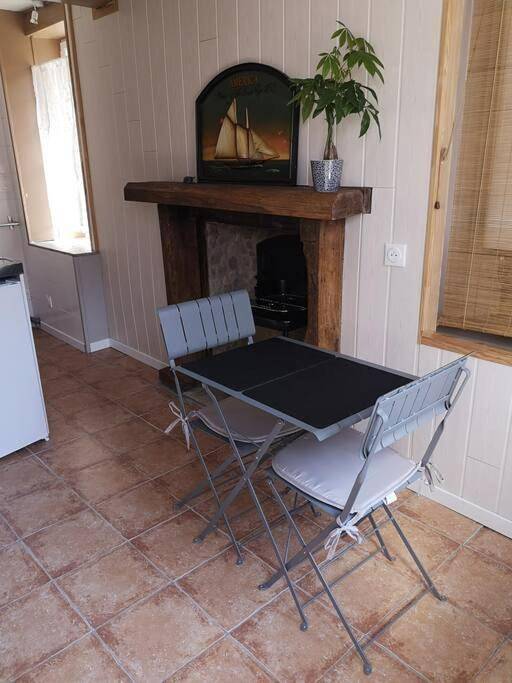 Location de vacances pour 2 personnes, avec terrasse à Planchez - 4