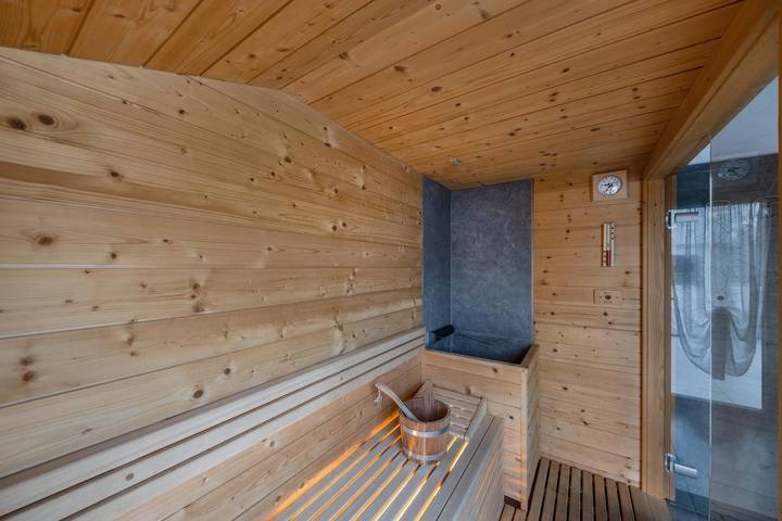 Appartamento per 4 persone, con sauna e balcone nonché idromassaggio, con animali domestici in Val di Fiemme