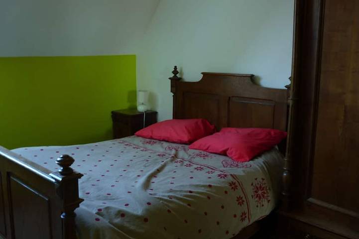 Location de vacances pour 8 personnes, animaux acceptés à Tauves - 2