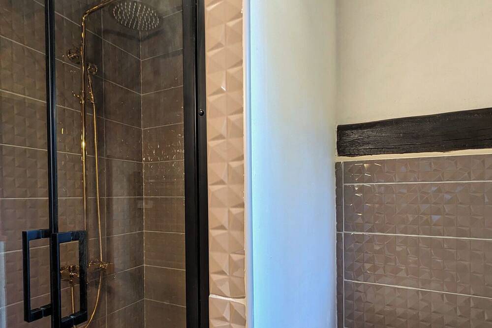 Gîte Le Pigeonnier, Urval, quiet and wooded surroundings, Périgord Noir in Urval, Périgord Pourpre