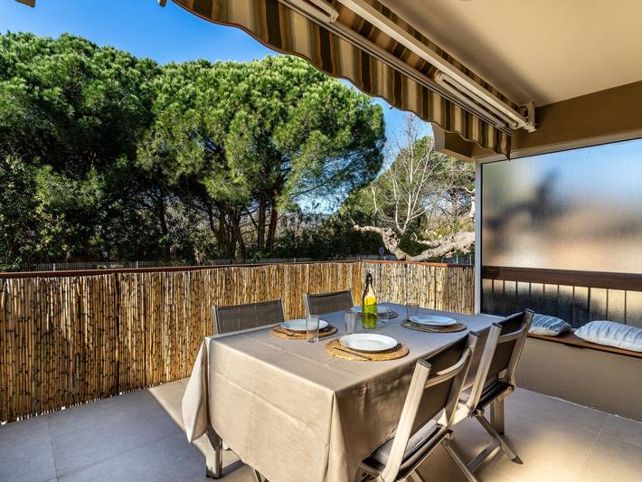 Gîte pour 4 personnes, avec terrasse et jardin dans Plage de l'Anglade - 4