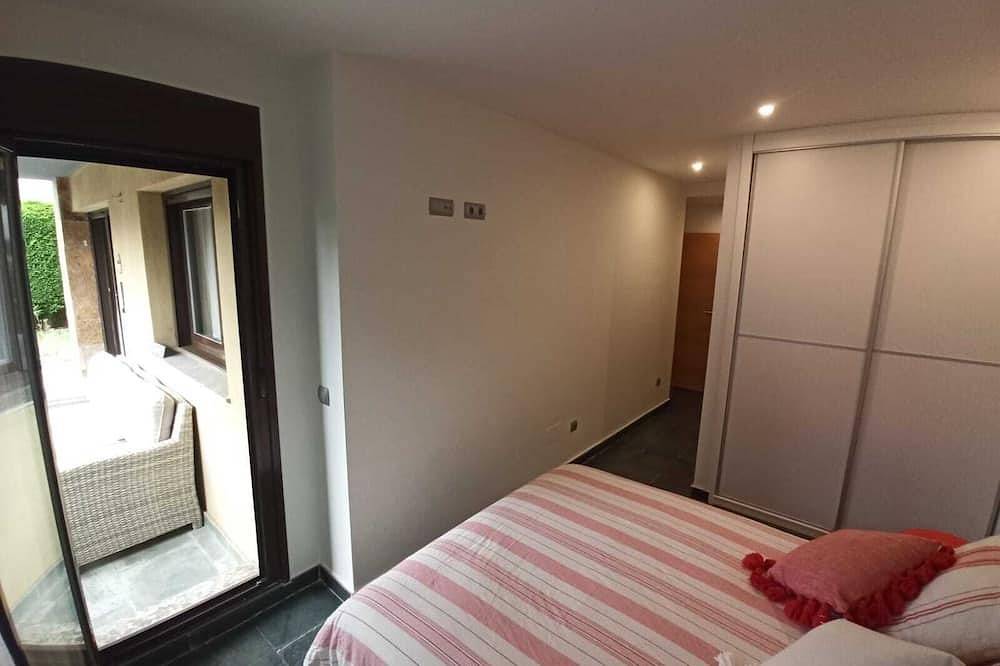 Apartamento entero, Bajo Con Jardín En Urbanización Con Piscina in Colombres, Ribadedeva
