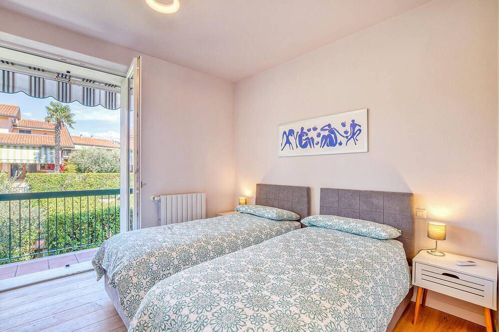 Beautiful home in Lazise in Lazise, Prealpi Gardesane