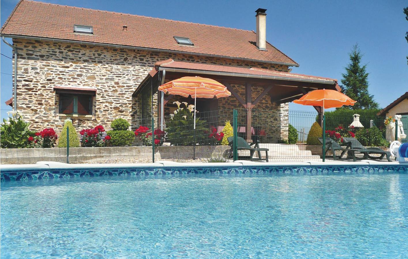 Retraite relaxante : 110 sqft avec parking, piscine et jardin in Payzac (Dordogne), Périgord Vert