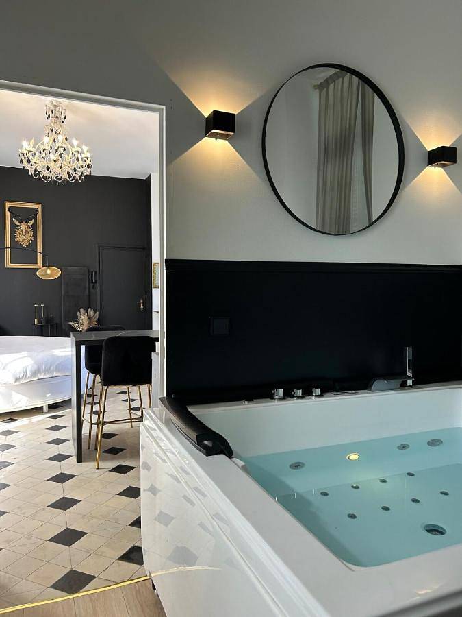Appartement de vacances pour 2 personnes, avec jacuzzi et terrasse, animaux acceptés