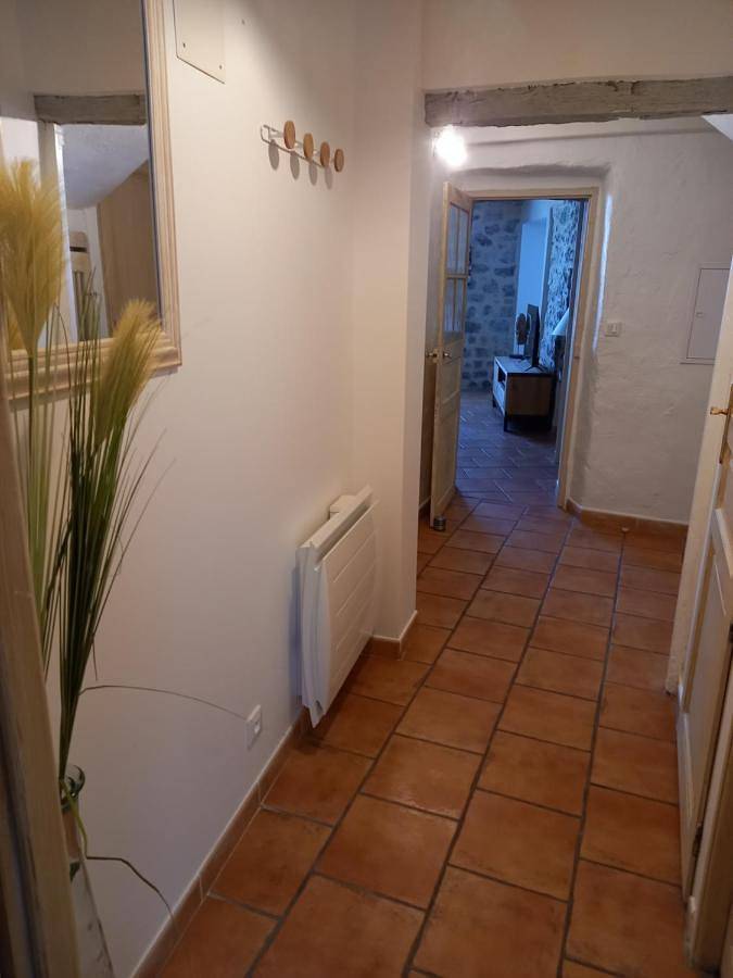 Appartement entier, Three-Bedroom Apartment in Sauve, Région du Vigan