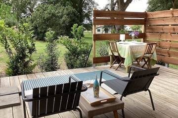 Maison de campagne pour 3 personnes, avec jardin à Saint-Julien-en-Born