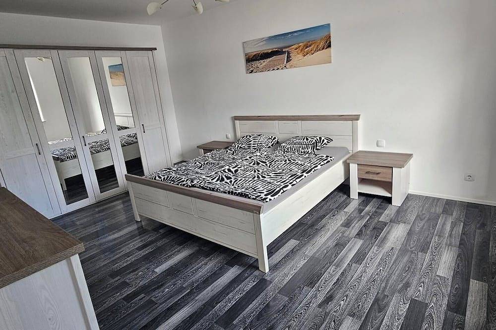 Ganze Wohnung, Modernes Apartment direkt an der Rheinpromenade in Rees mit Terrasse in Rees, Niederrhein