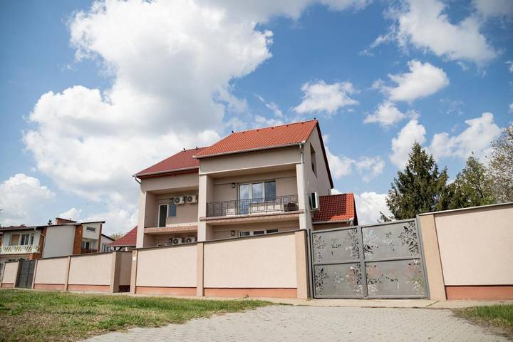 Maison d’hôte pour 4 personnes, avec vue et jardin