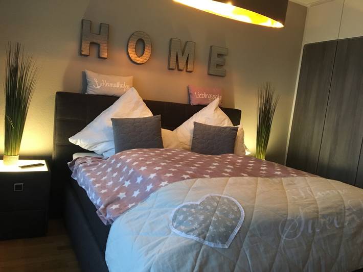 Ganze Ferienwohnung, Strandsuite Scharbeutz direkt an der Seebrücke Meerblick in Scharbeutz, Ostholstein