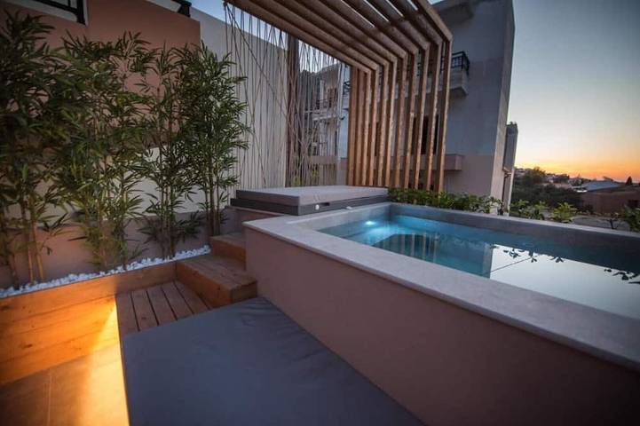 Villa for 8 people, with balcony and hot tub in Koutouloufari