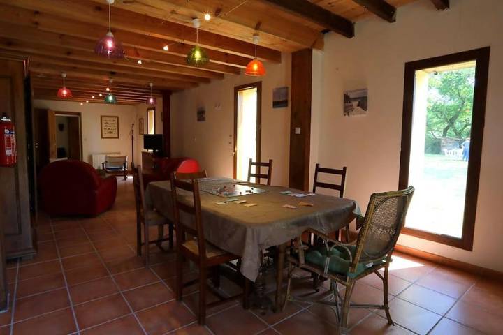 Location de vacances pour 8 personnes, avec jardin à Lugos - 4