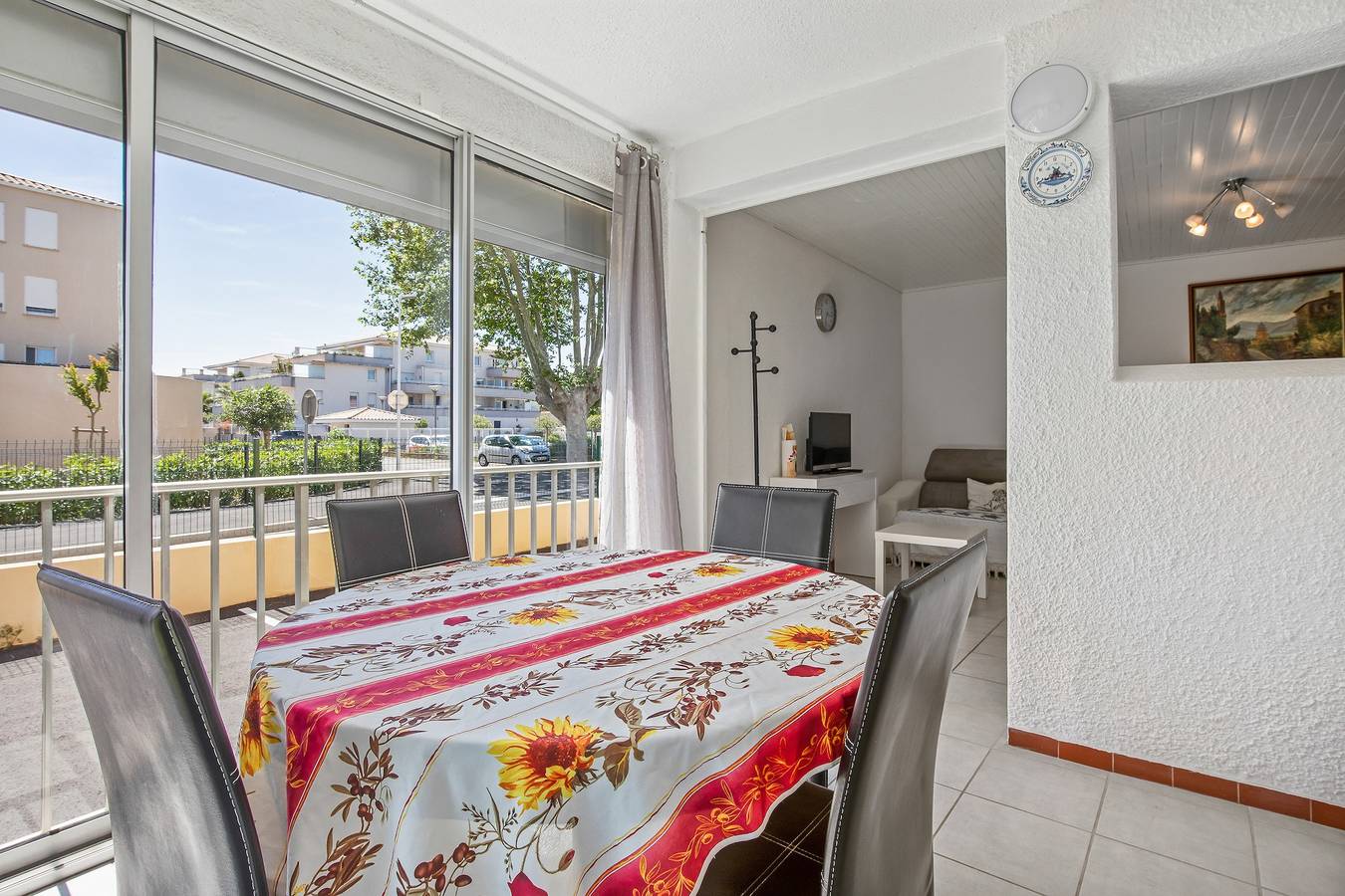 Entire apartment, La Recanette - 4min à pied du Port Jean Gau in Valras-Plage, Côte d'Améthyste