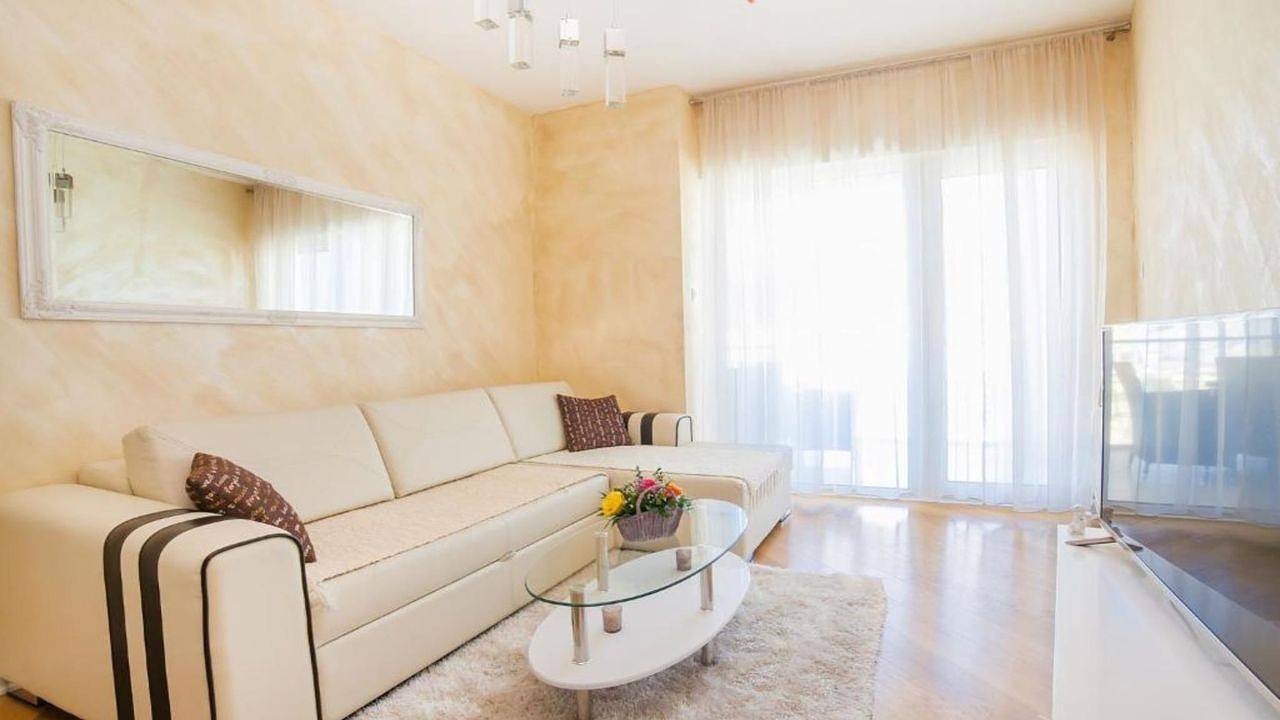 Apartamento vacacional entero, Ferienwohnung für 4 Personen (64 m²) in Budva in Budva, Municipio de Budva