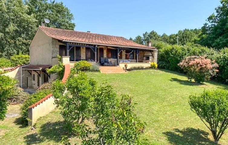 Location de vacances pour 5 personnes, avec Terrasse et Jardin à Villamblard