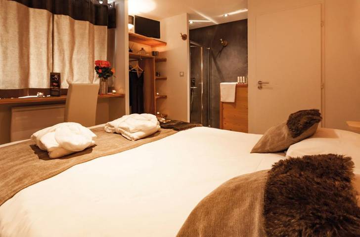 Location de vacances pour 4 personnes, avec terrasse ainsi que vue et sauna à Azet - 4