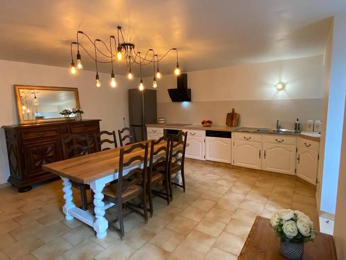 Location de vacances pour 7 personnes, avec Terrasse ainsi que Jardin et Vue à Saint-Sulpice-de-Mareuil