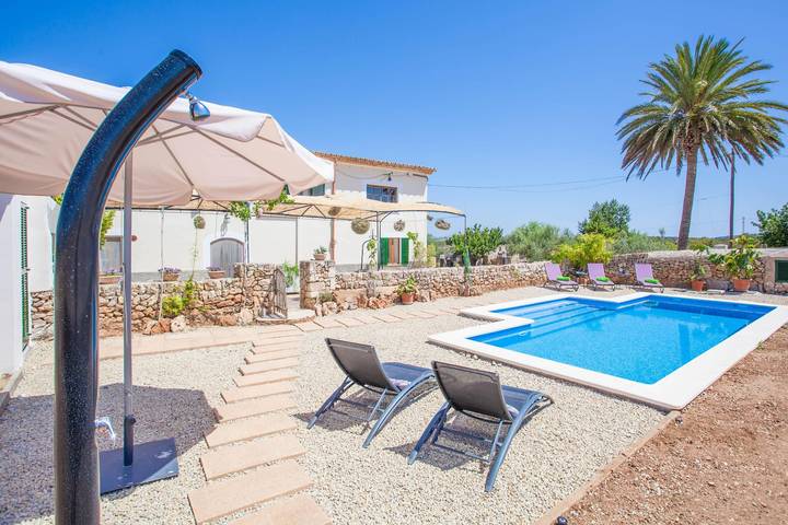 Villa für 4 Personen mit Pool in Llubí, Mallorca Inselmitte