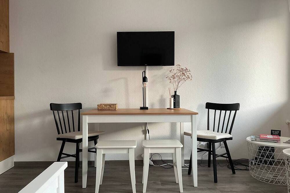 Ganze Wohnung, Renoviertes Loft mit Parkplatz und Balkon in Lörrach, Südschwarzwald