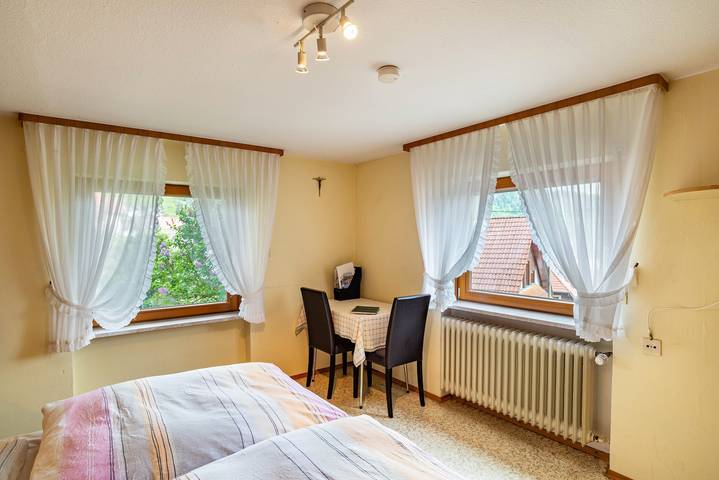 Geheel appartement, Appartement 'Bergblick' met uitzicht op de bergen, gedeeld terras en Wi-Fi in Bermersbach, Forbach