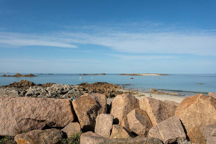 Location de vacances pour 12 personnes, avec jardin à Pleubian - 2