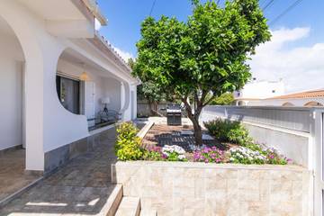 Villa pour 8 personnes, avec jardin à Portimão