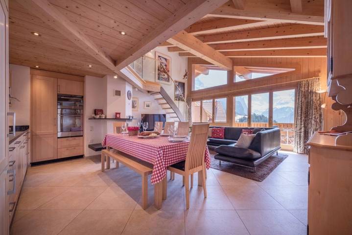 Ferienwohnung für 8 Personen, mit Balkon und Sauna sowie Ausblick