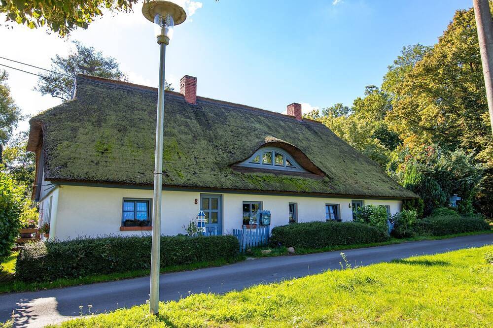 Ganze Wohnung, Lütt Stuuv am Dorfanger - Ferienwohnung in Kenz-Küstrow, Vorpommern