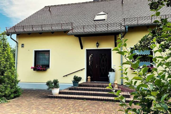 Ferienwohnung für 5 Personen, mit Balkon und Garten - 1