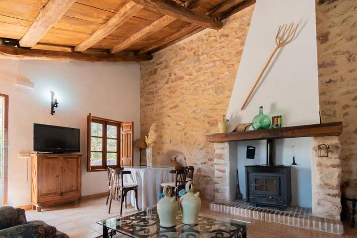 Apartamento para 6 personas, con Terraza y Jardín además de Piscina y Vistas en Alcaraz