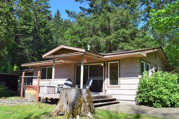 Log Cabin for 6 Guests in Packwood (WA), Cascade Range, Picture 1